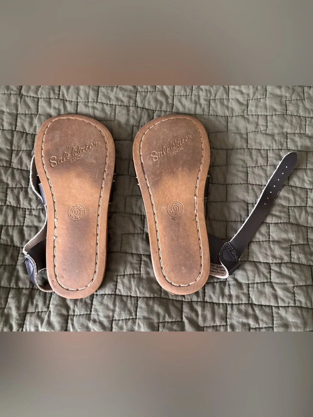 Kids black saltwater sandals; size 13